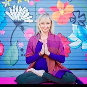 Meet your Posher, Waleah